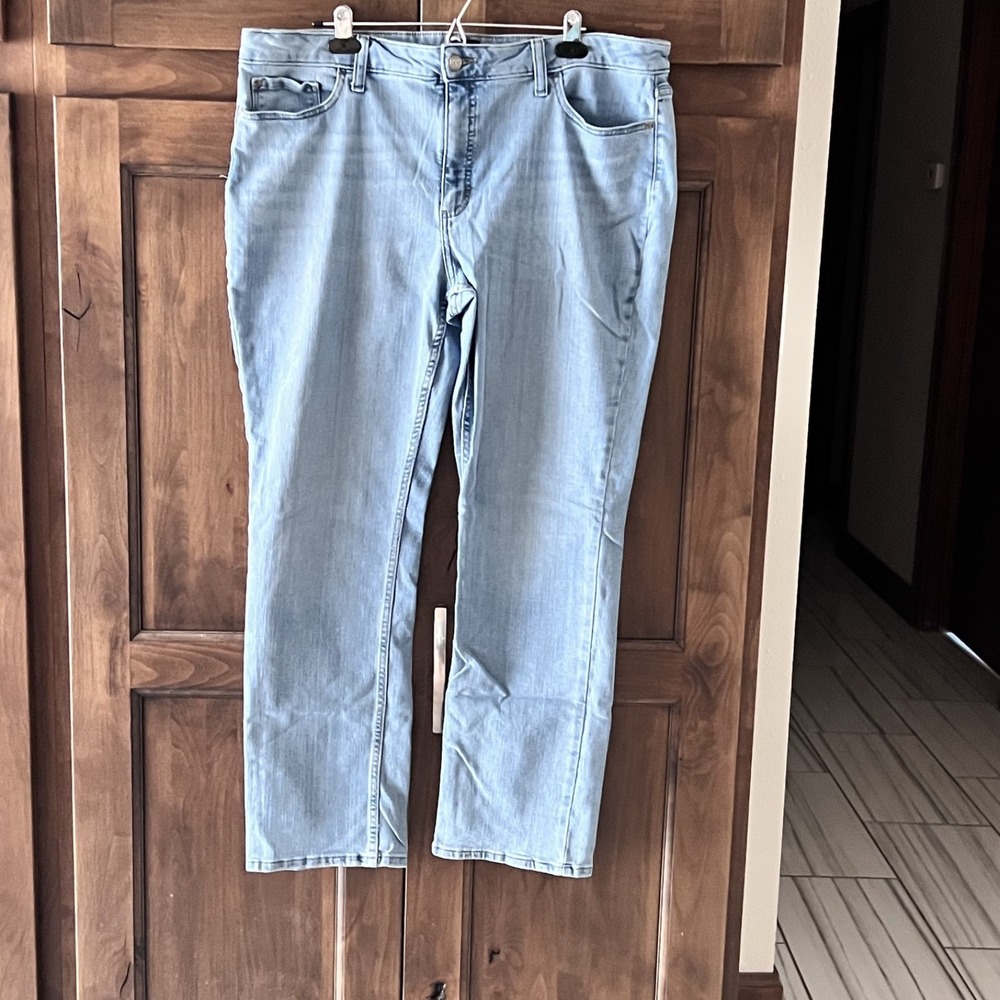 LEE-Women's Light Blue Denim Jeans Size 20L